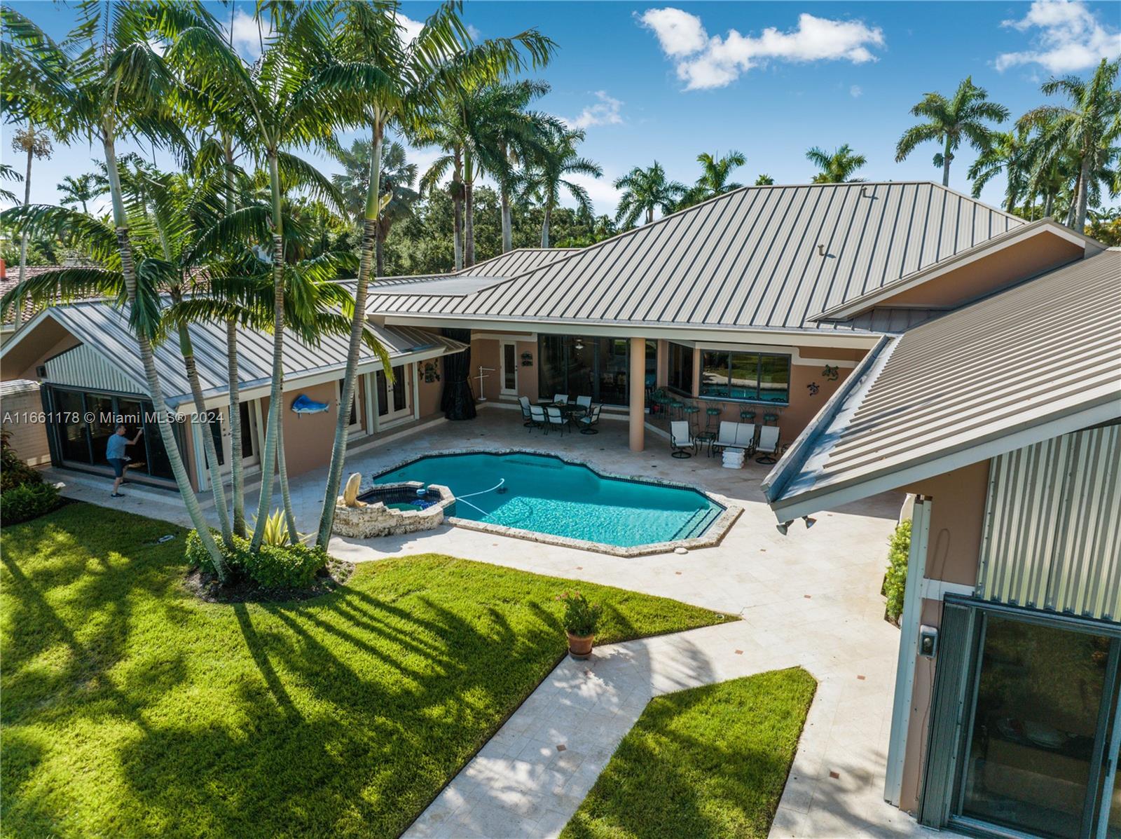 LAKESHORE SEC 3 - Residential