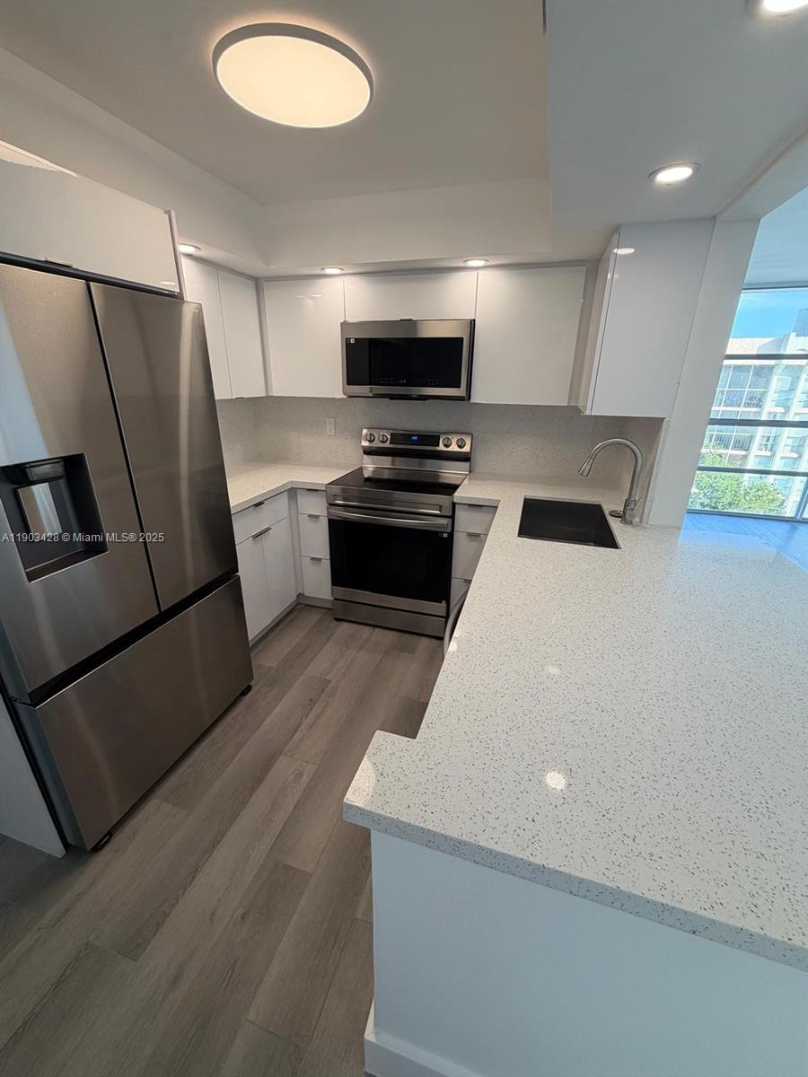 DESOTO PARK CONDO - Residential Lease