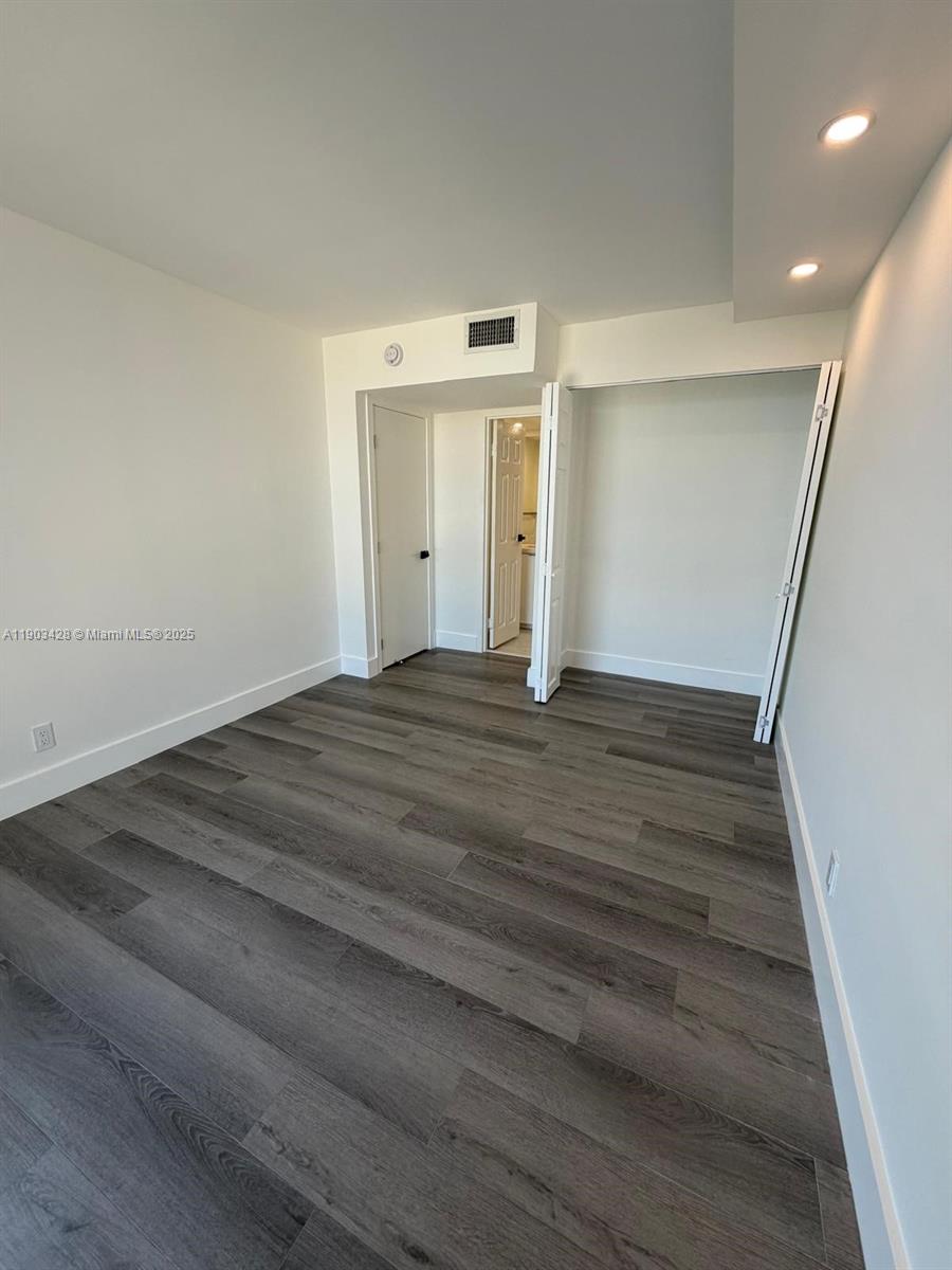 DESOTO PARK CONDO - Residential Lease