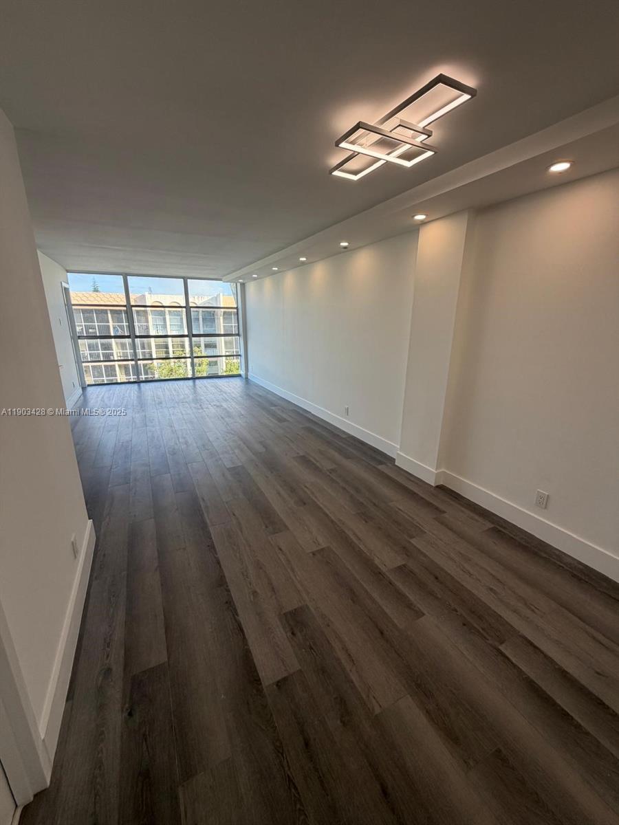 DESOTO PARK CONDO - Residential Lease