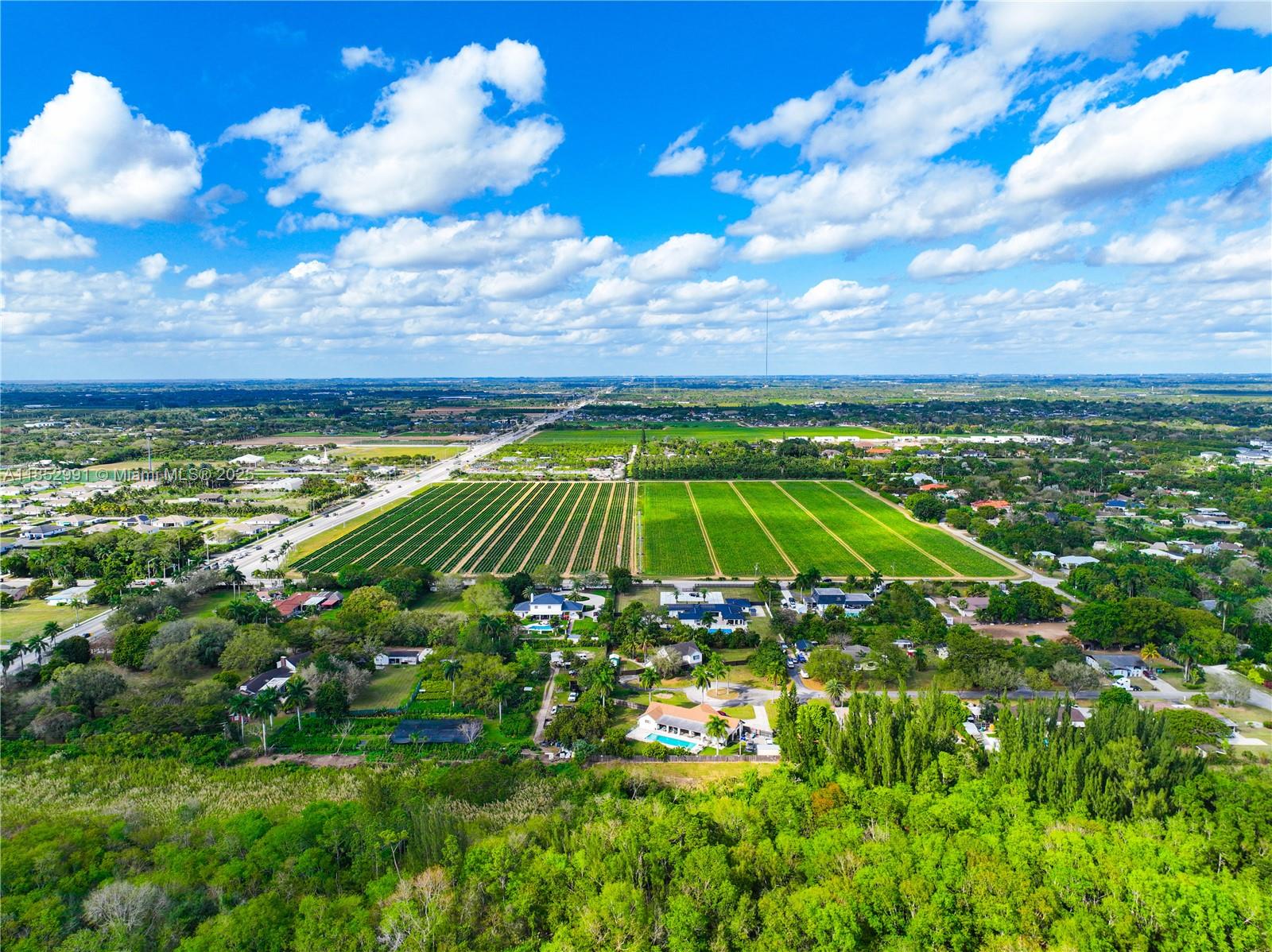 DOWNER PALMS DIV NO 1 - Residential