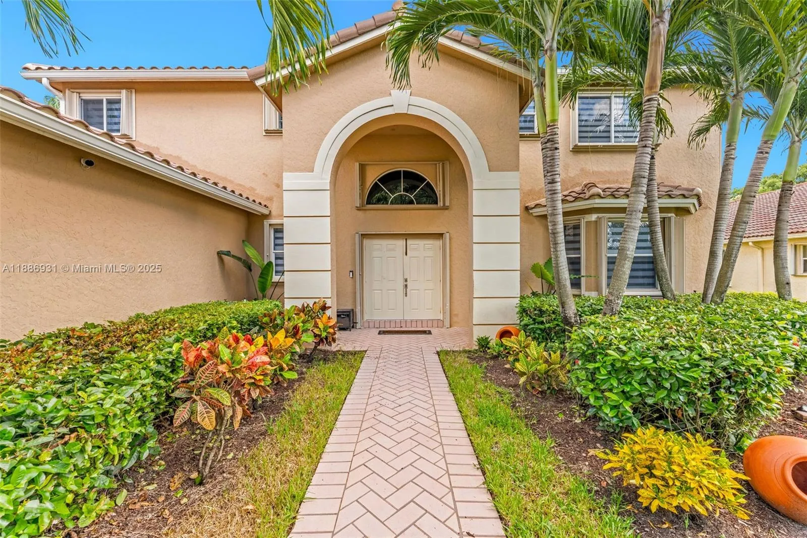 Weston, Florida 33326, United States, 5 Bedrooms Bedrooms, ,3 BathroomsBathrooms,Residential,Active,219364