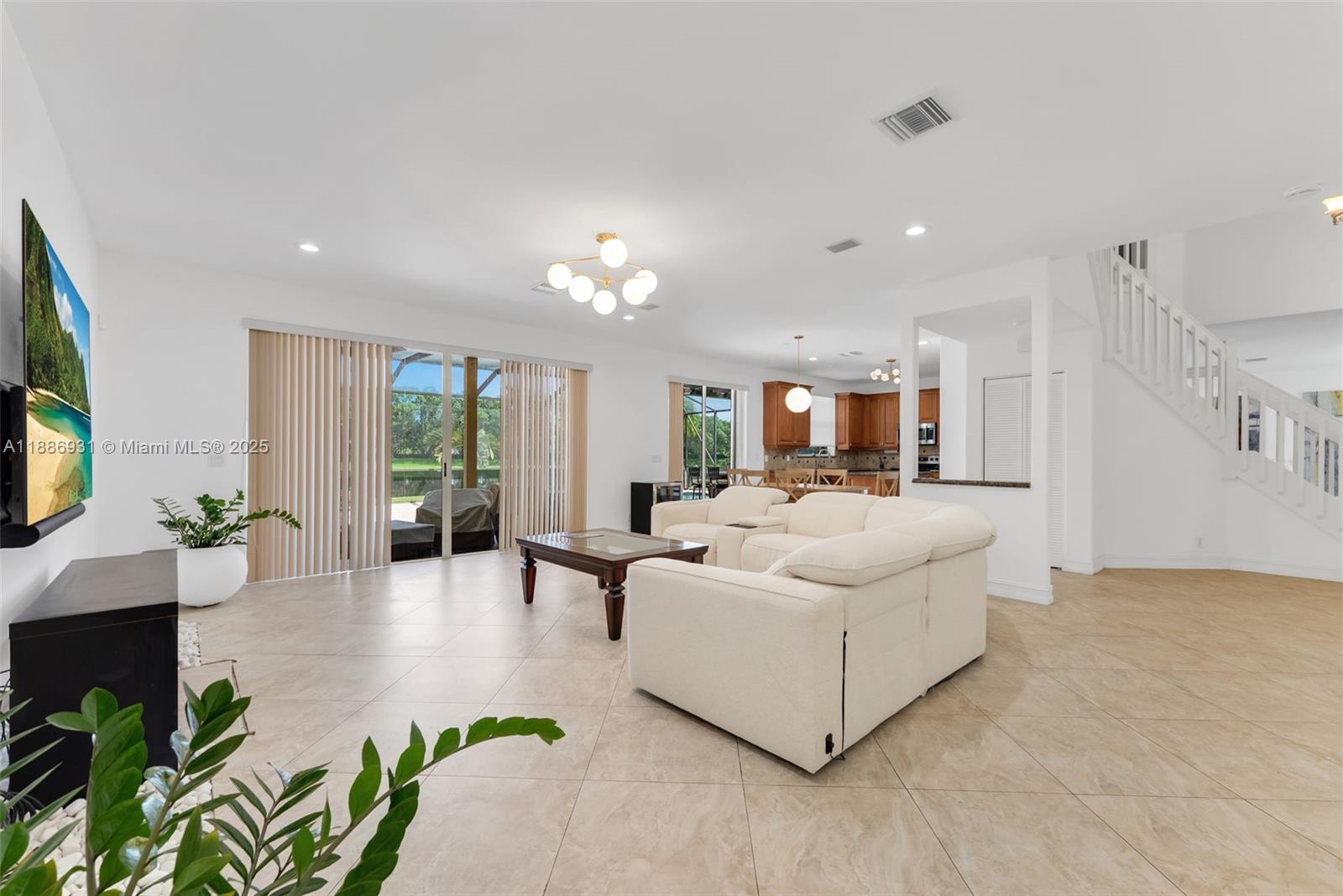 SECTOR 4 - Residential Lease
