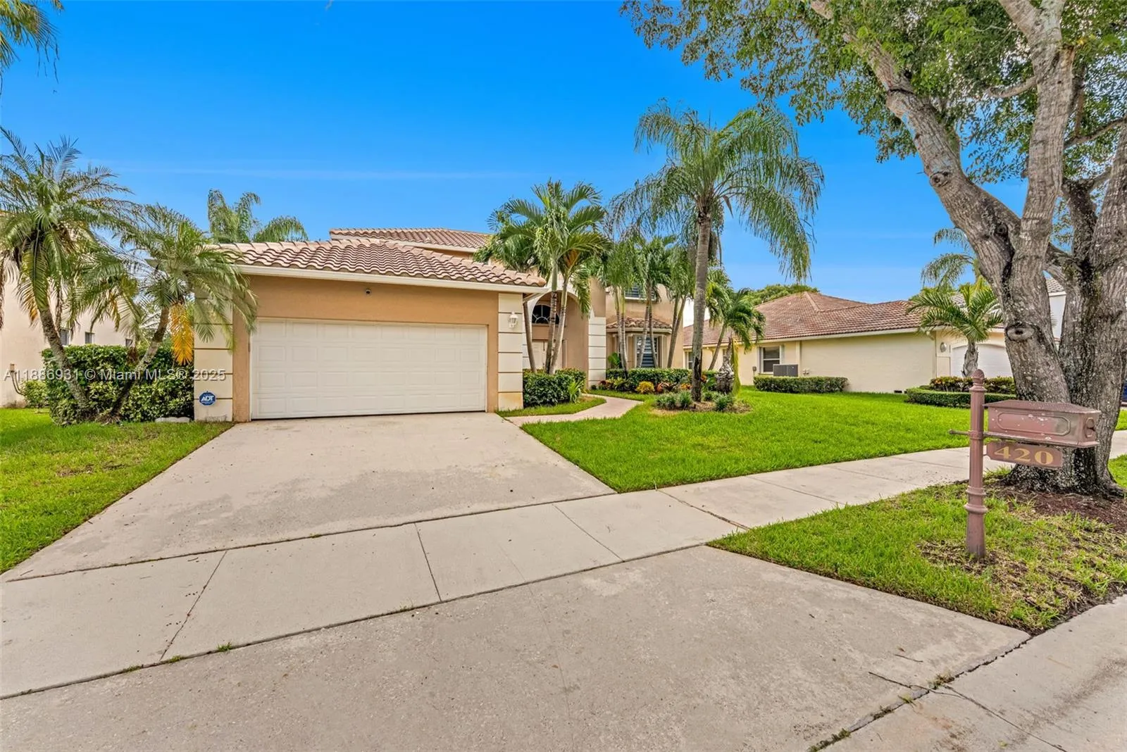 Weston, Florida 33326, United States, 5 Bedrooms Bedrooms, ,3 BathroomsBathrooms,Residential,Active,219364