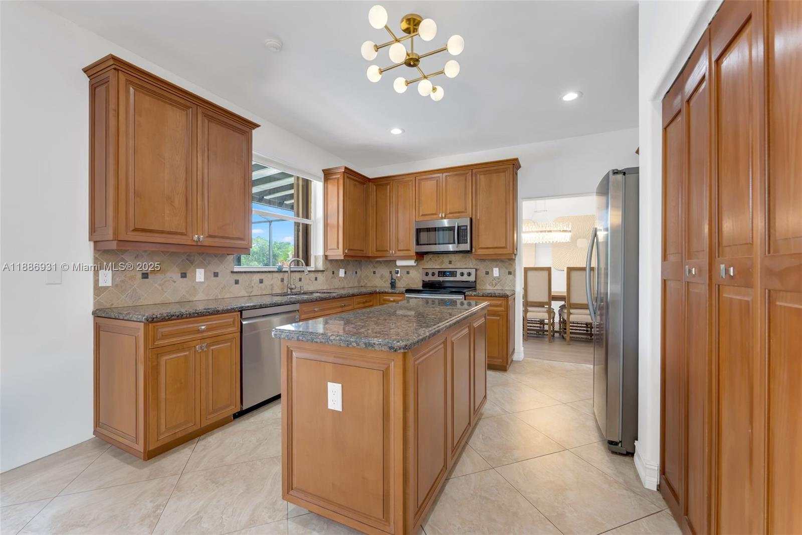 SECTOR 4 - Residential Lease