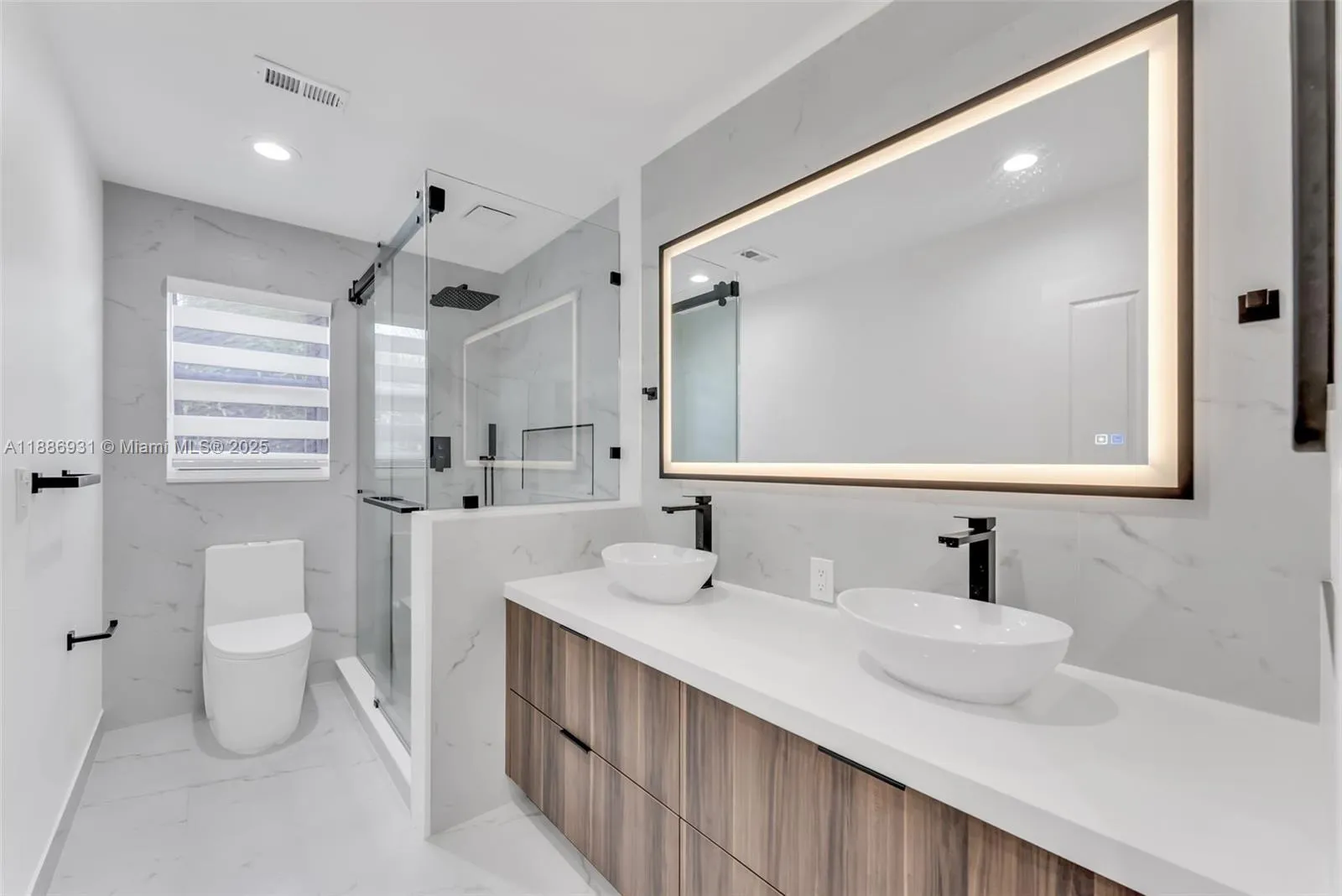 Weston, Florida 33326, United States, 5 Bedrooms Bedrooms, ,3 BathroomsBathrooms,Residential,Active,219364