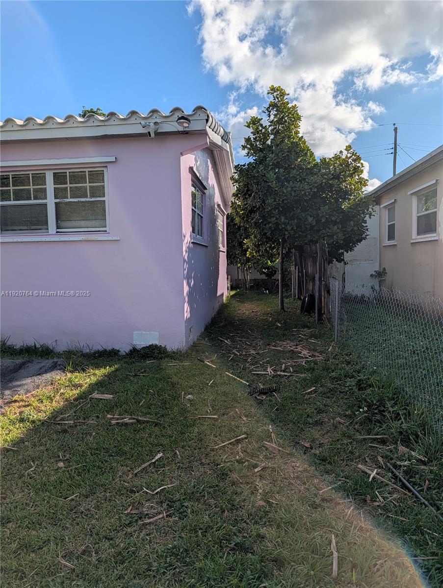 BEACH PLAZA - Residential