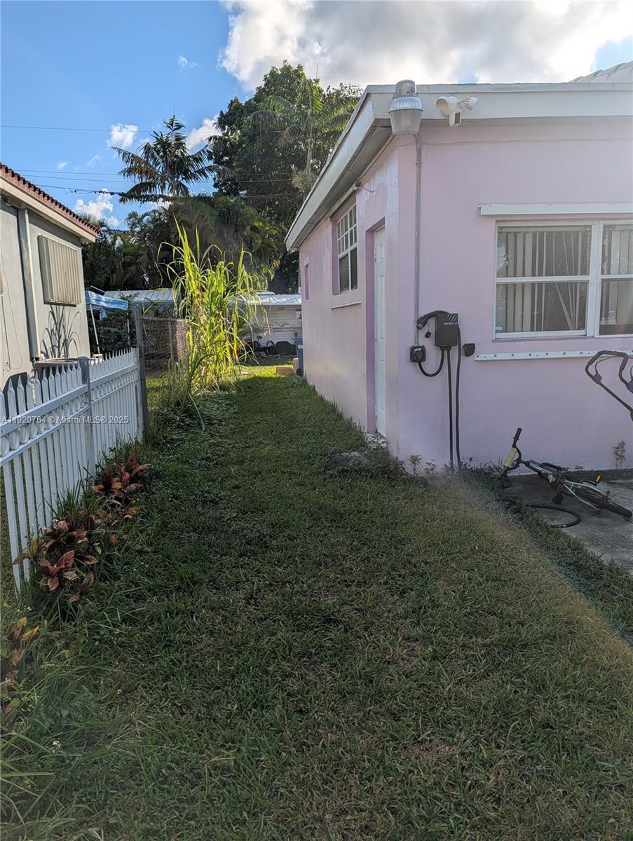 BEACH PLAZA - Residential