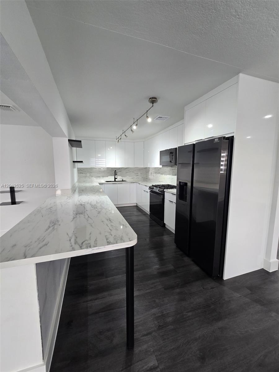 SOUTH MIAMI HEIGHTS ADDN - Residential Lease