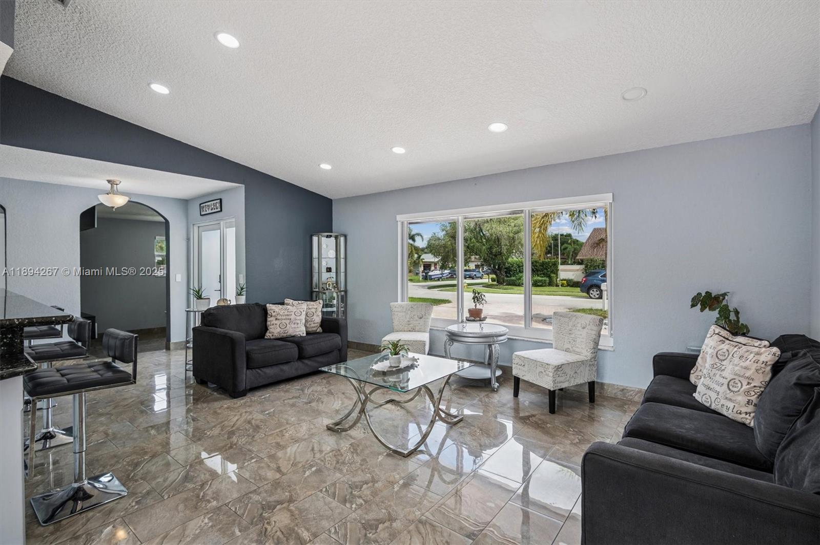 155 SW 32nd Ter