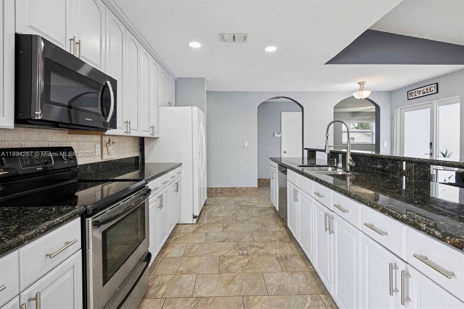 WEST DEERFIELD BEACH - Residential
