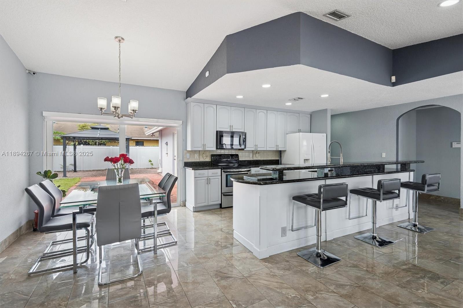 WEST DEERFIELD BEACH - Residential