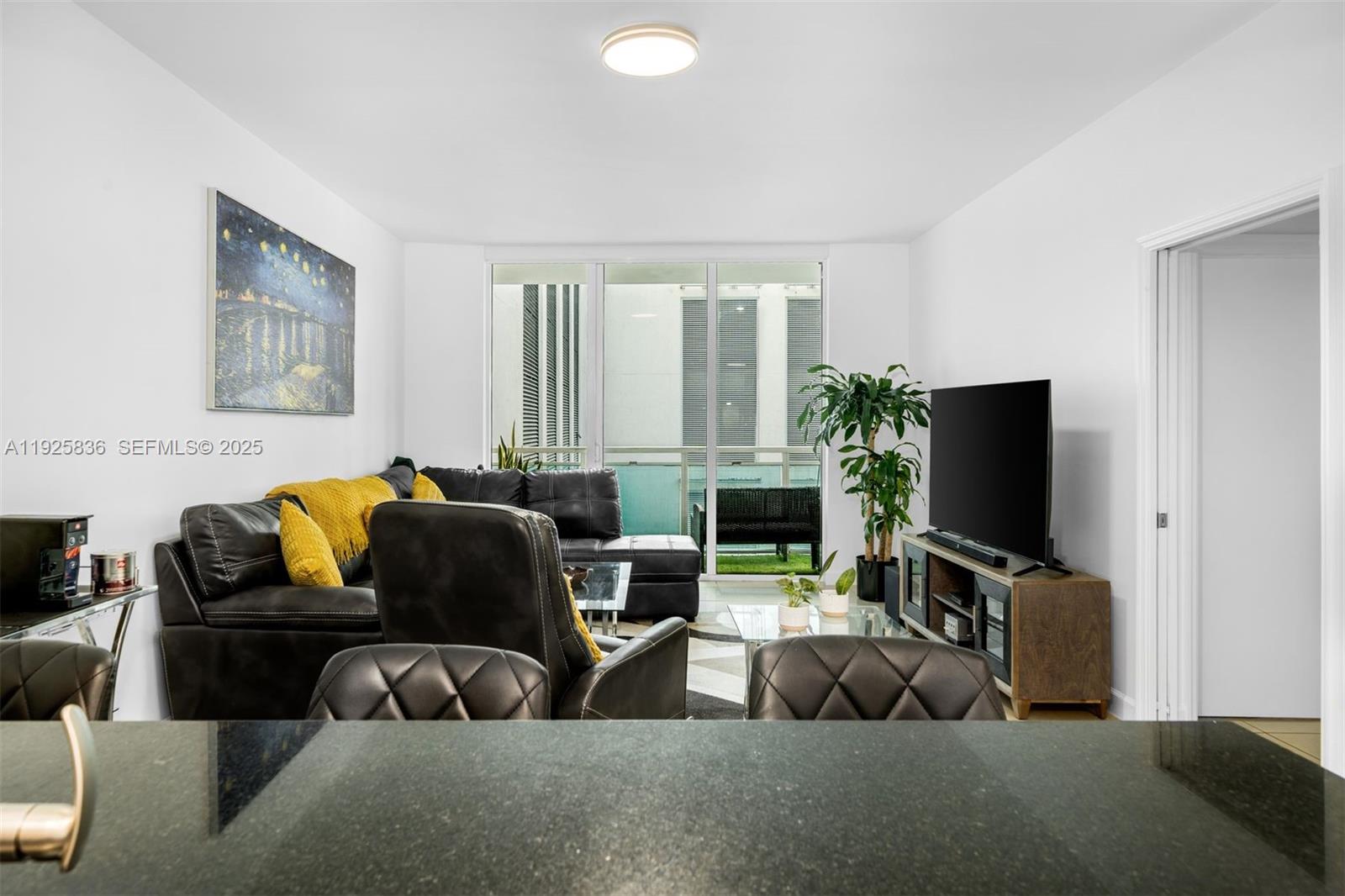 THE PLAZA 851 BRICKELL CO - Residential