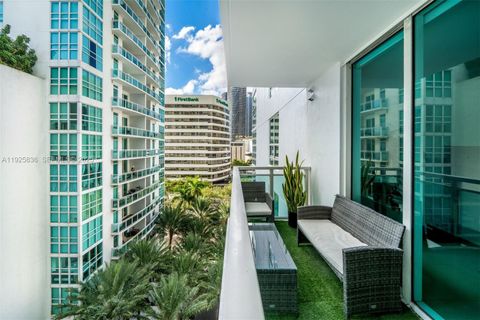 950 Brickell Bay Dr 803 Miami FL 33131