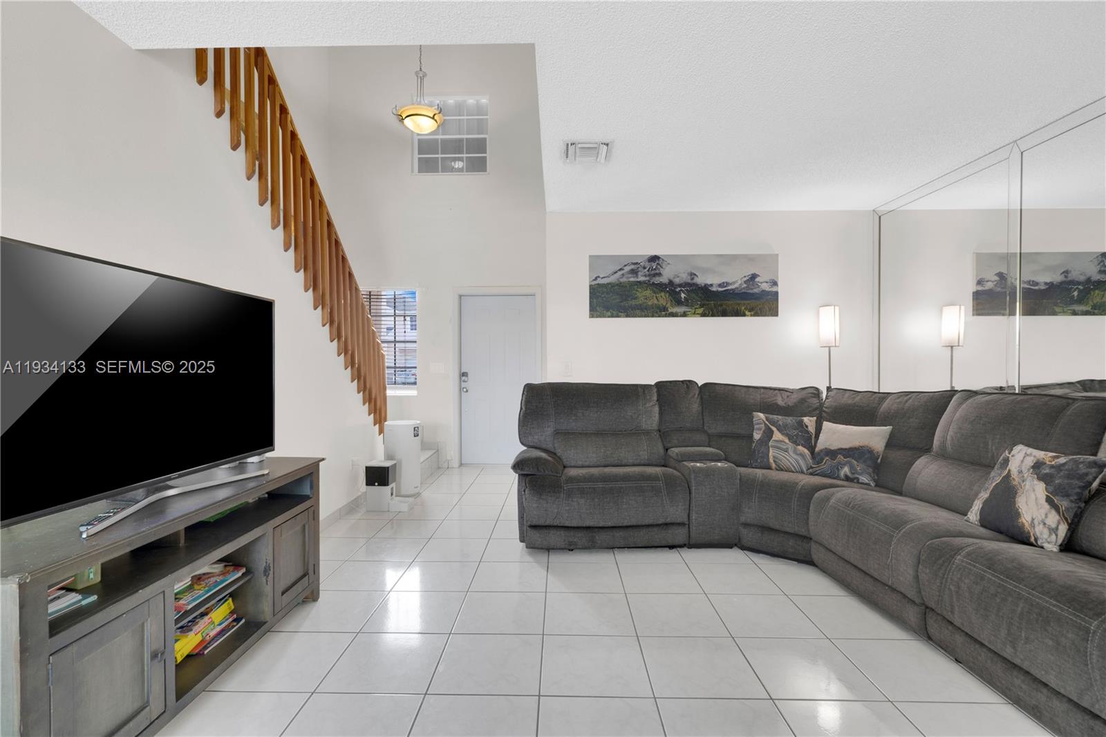 PEMBROKE LAKES SECTION EI - Residential