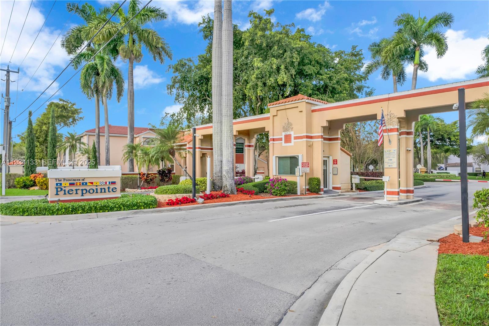 PEMBROKE LAKES SECTION EI - Residential