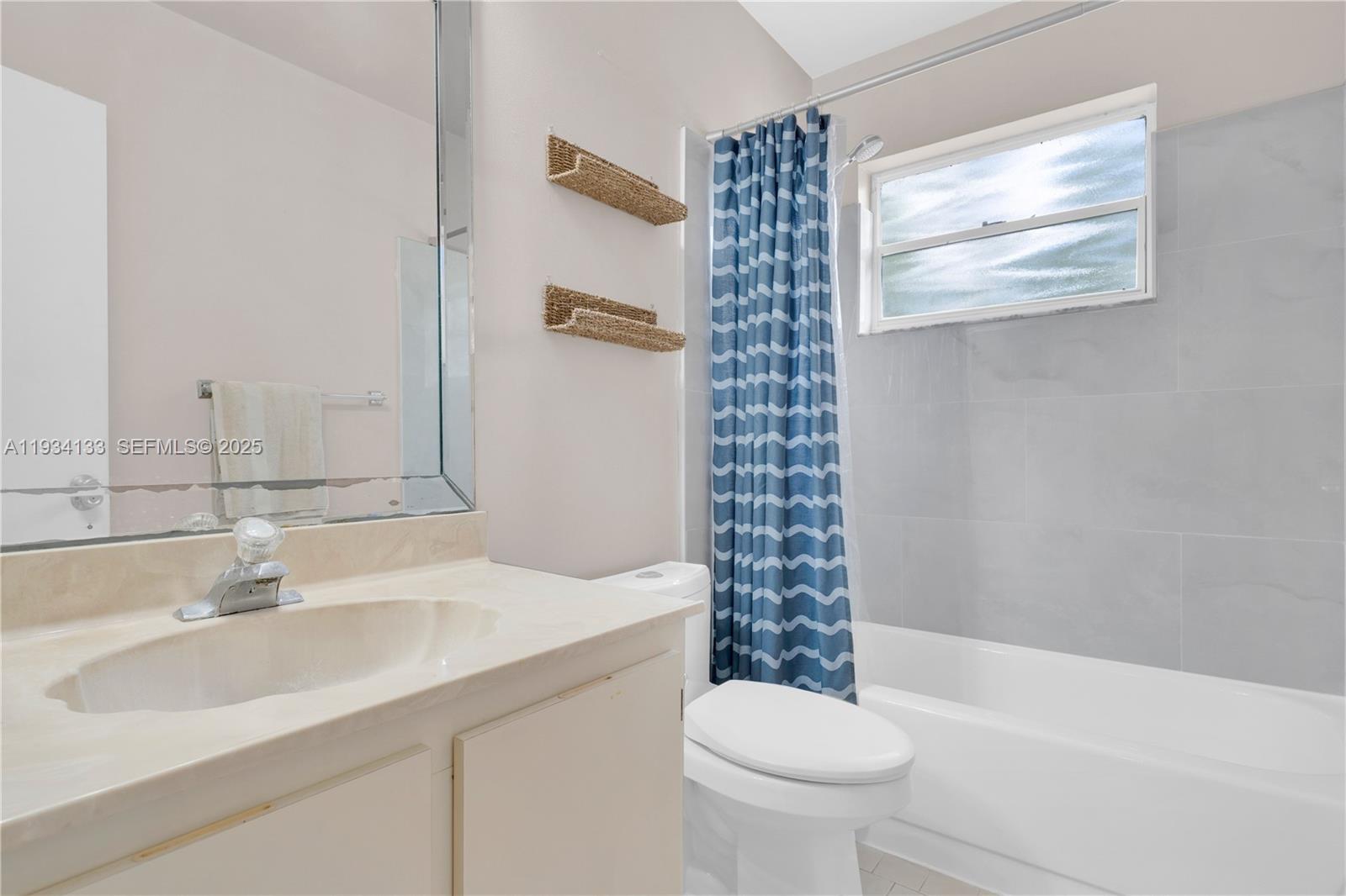 PEMBROKE LAKES SECTION EI - Residential