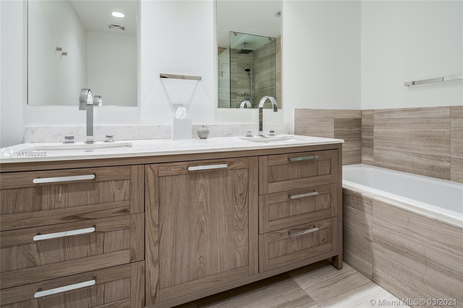 OCEANA KEY BISCAYNE CONDO - Residential
