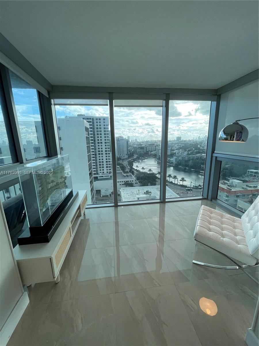 MIRASOL OCEAN TOWERS COND - Residential