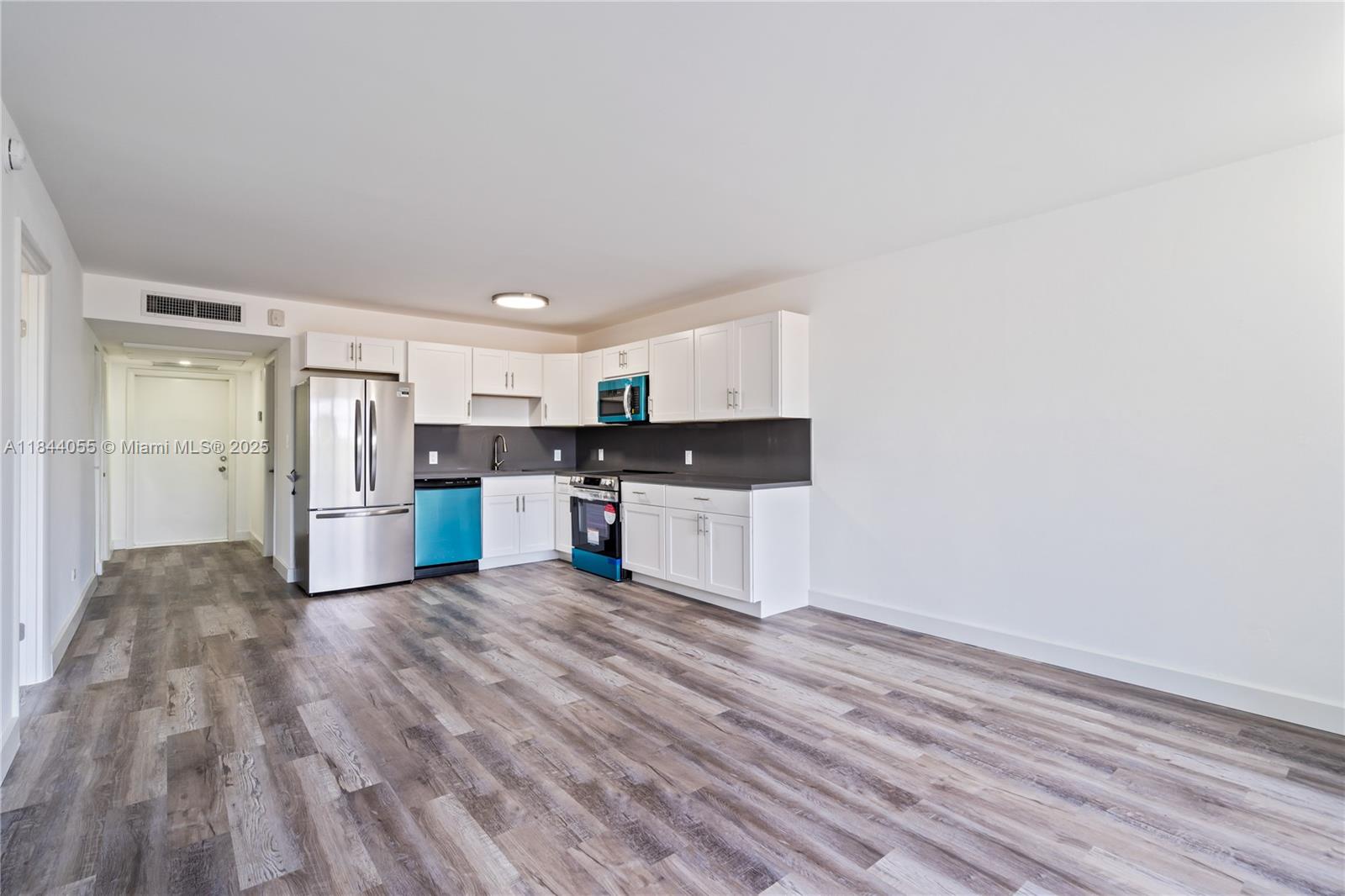 ROYAL OAKS CONDO - Residential