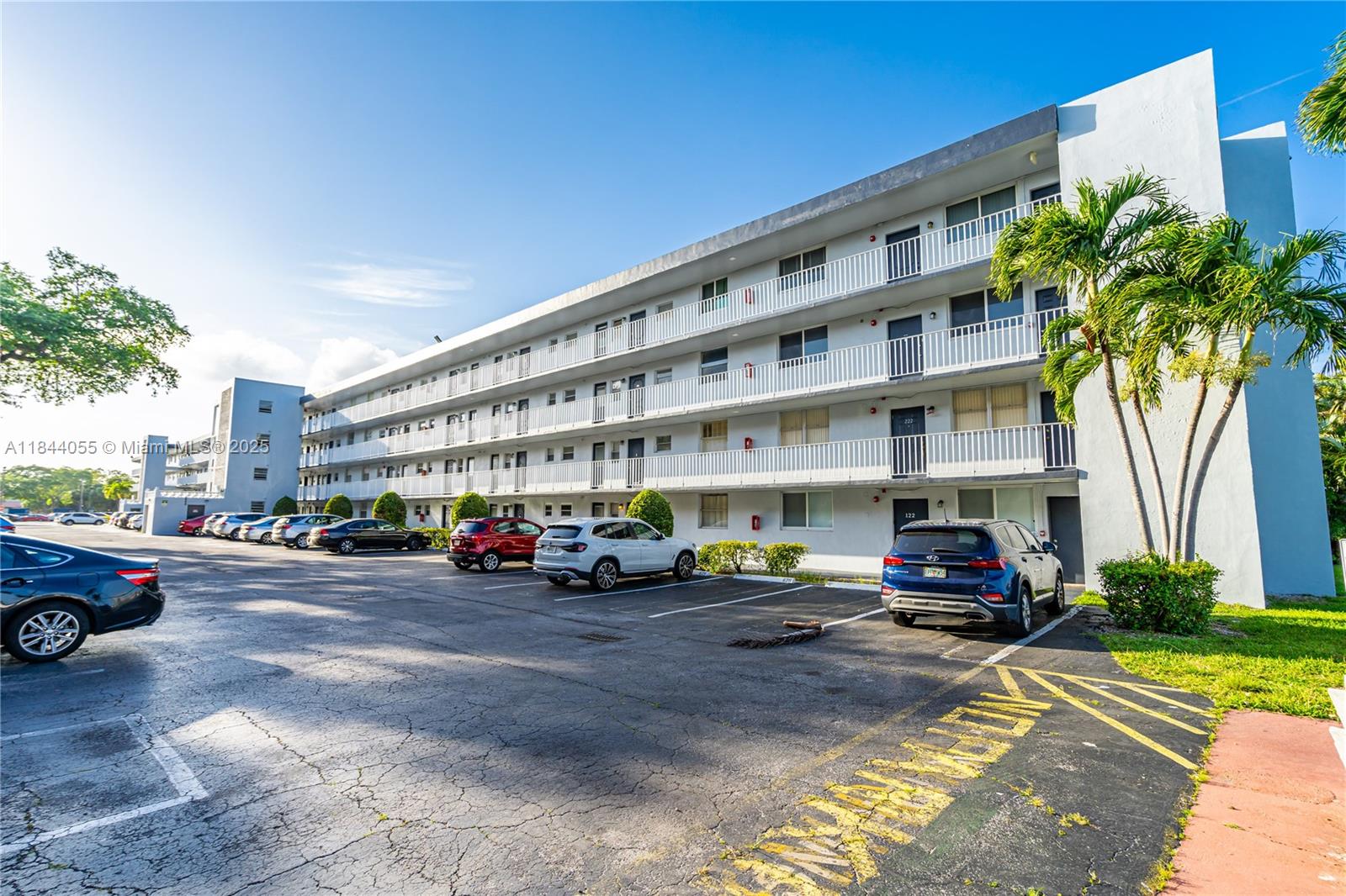 ROYAL OAKS CONDO - Residential