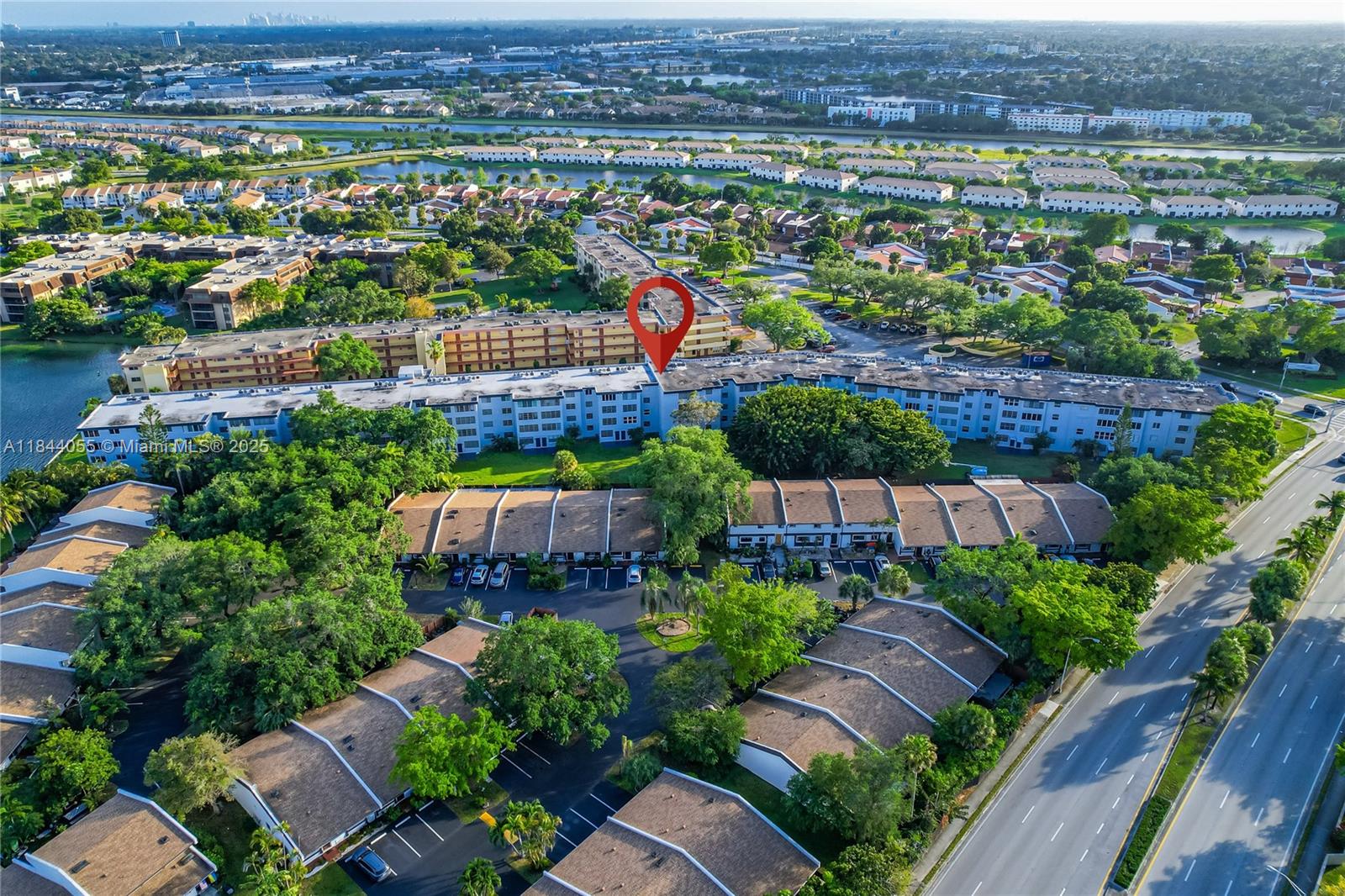 ROYAL OAKS CONDO - Residential