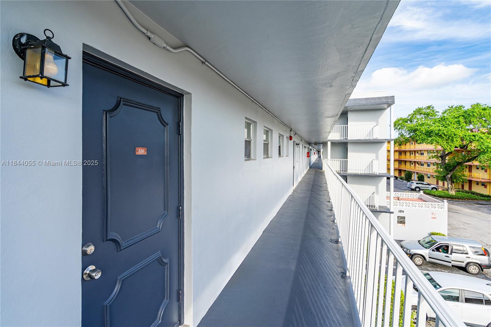 FULLY REMODELED UNIT WITH BRAND NEW APPLIANCES, UPDATED BATHROOMS, VINYL FLOORING LARGE MASTER BEDROOM WITH SUN ROOM AND OFFICE SPACE . WASHER DRYER ON EACH FLOOR WITH ADDITIONAL SEPARATE STORAGE AREA CONVENIENTLY LOCATED MIAMI DADE AND BROWARD COUNTY CLOSE TO AIRPORTS, PORT, BEACHES, ENTERTAIMENT, HARD ROCK STADIUM. NO RENTING FOR THE 1 ST 2 YEARS. HAS A SPECIAL ASSESSMENT FOR $105.00.