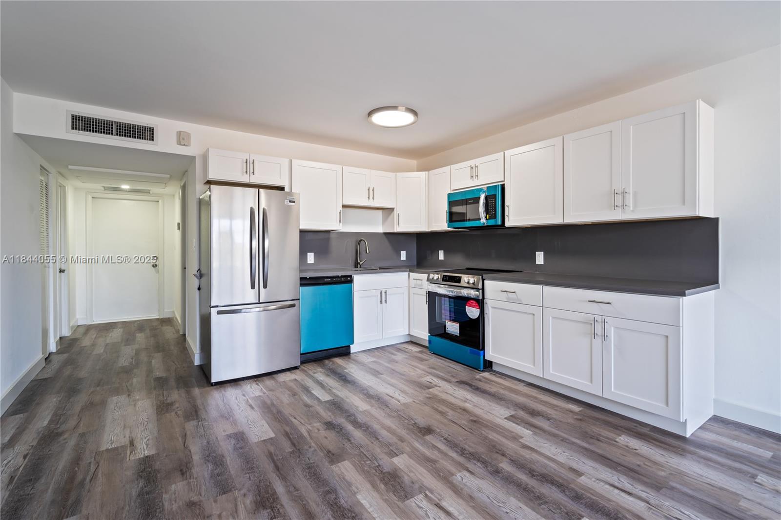 ROYAL OAKS CONDO - Residential