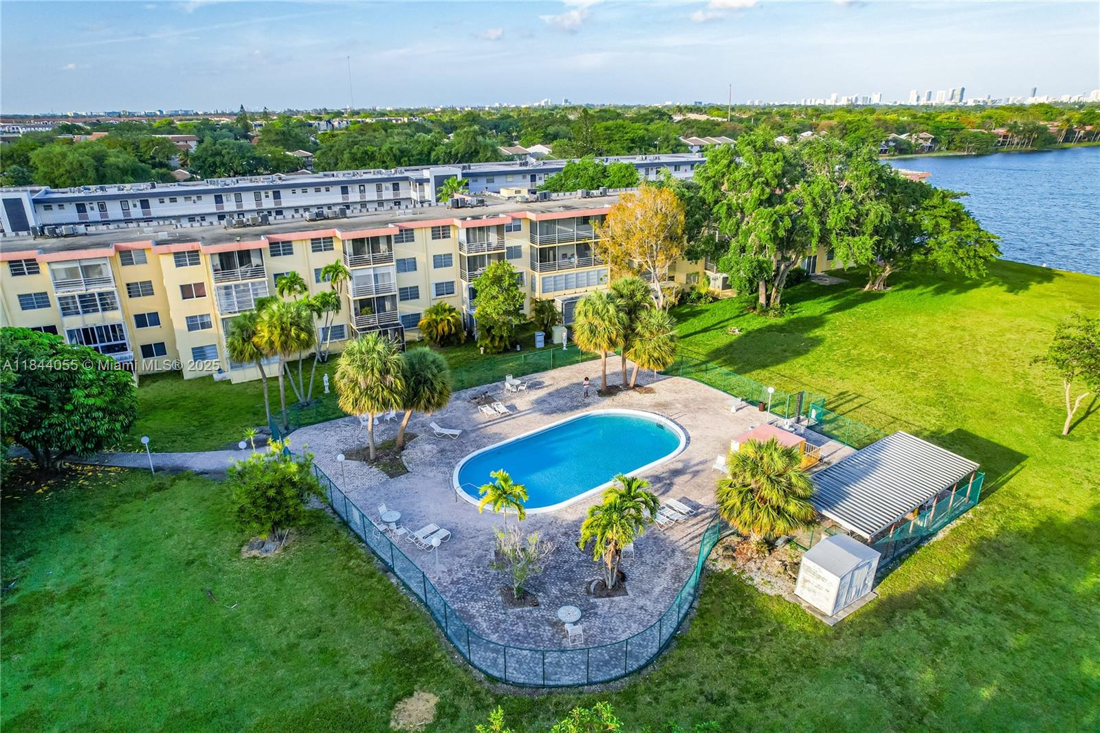 ROYAL OAKS CONDO - Residential