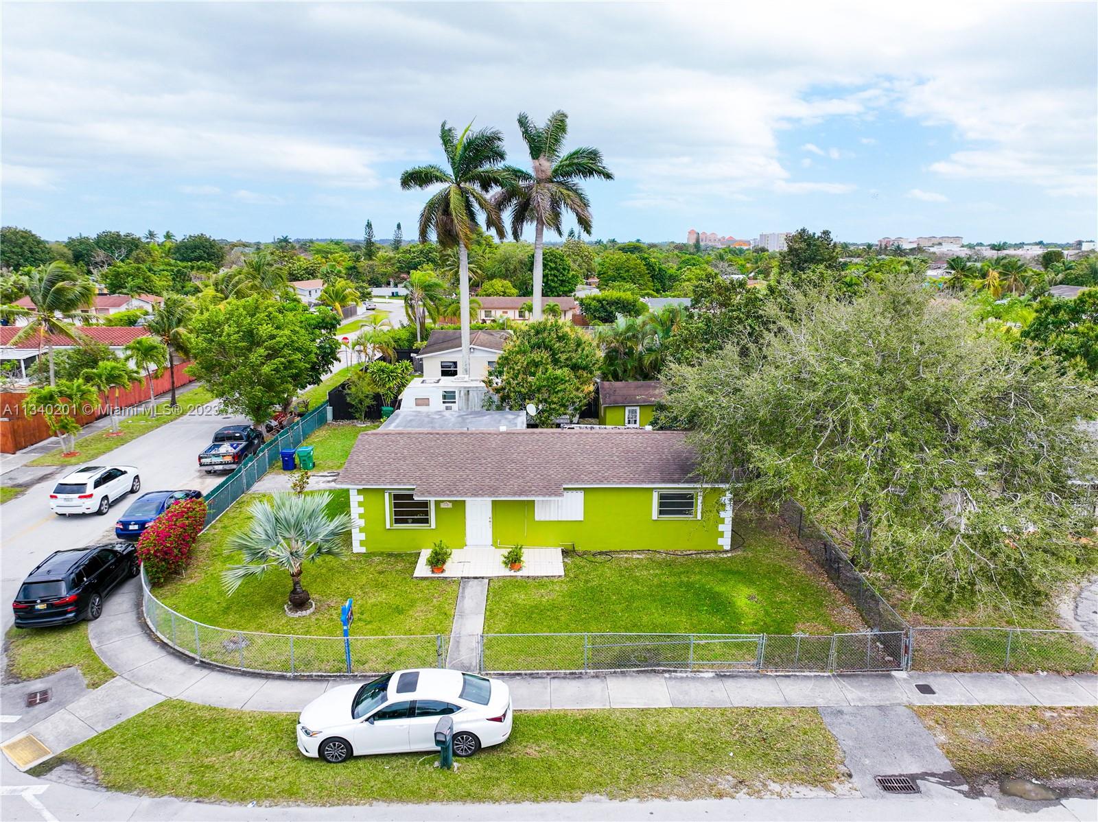 21 ST CENTURY HOMES 1ST S - Residential