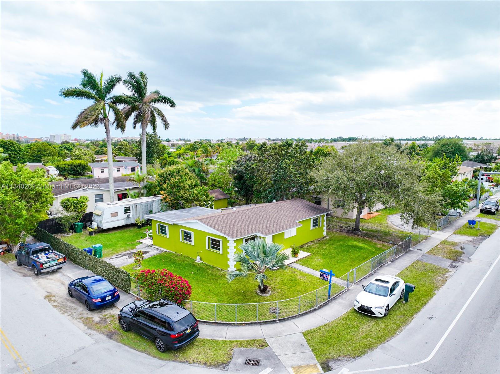 21 ST CENTURY HOMES 1ST S - Residential