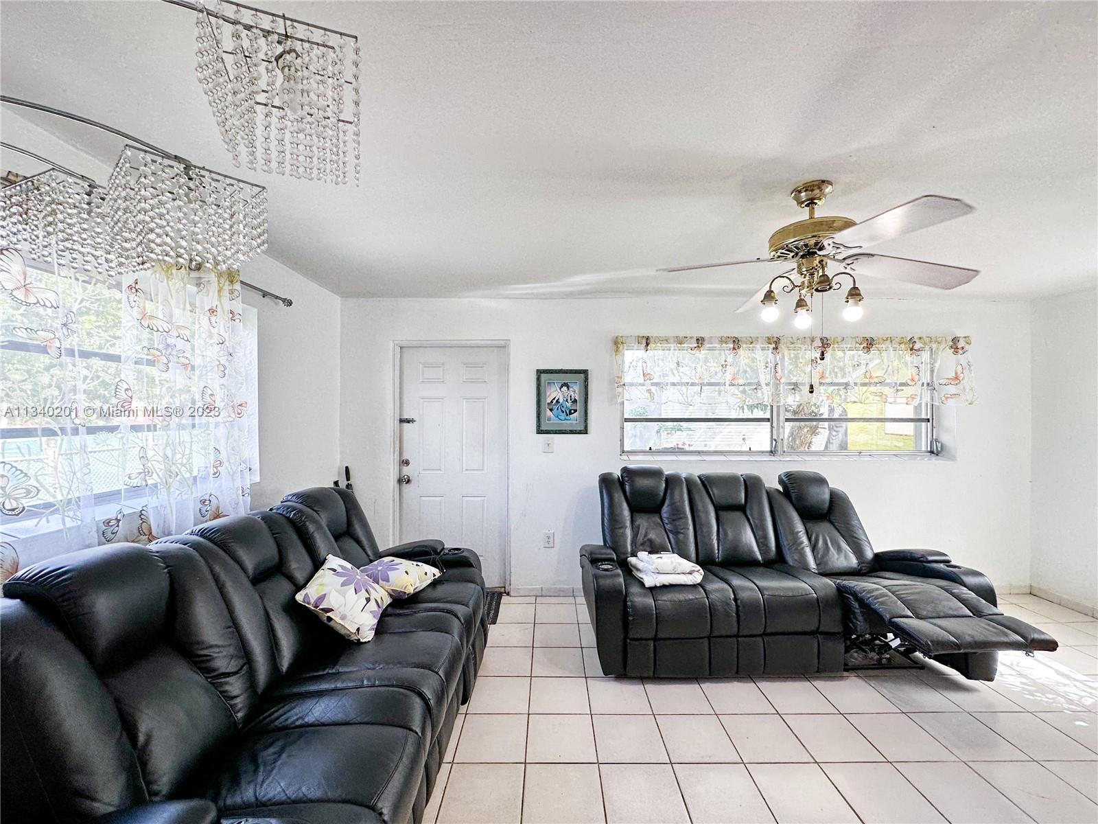 21 ST CENTURY HOMES 1ST S - Residential