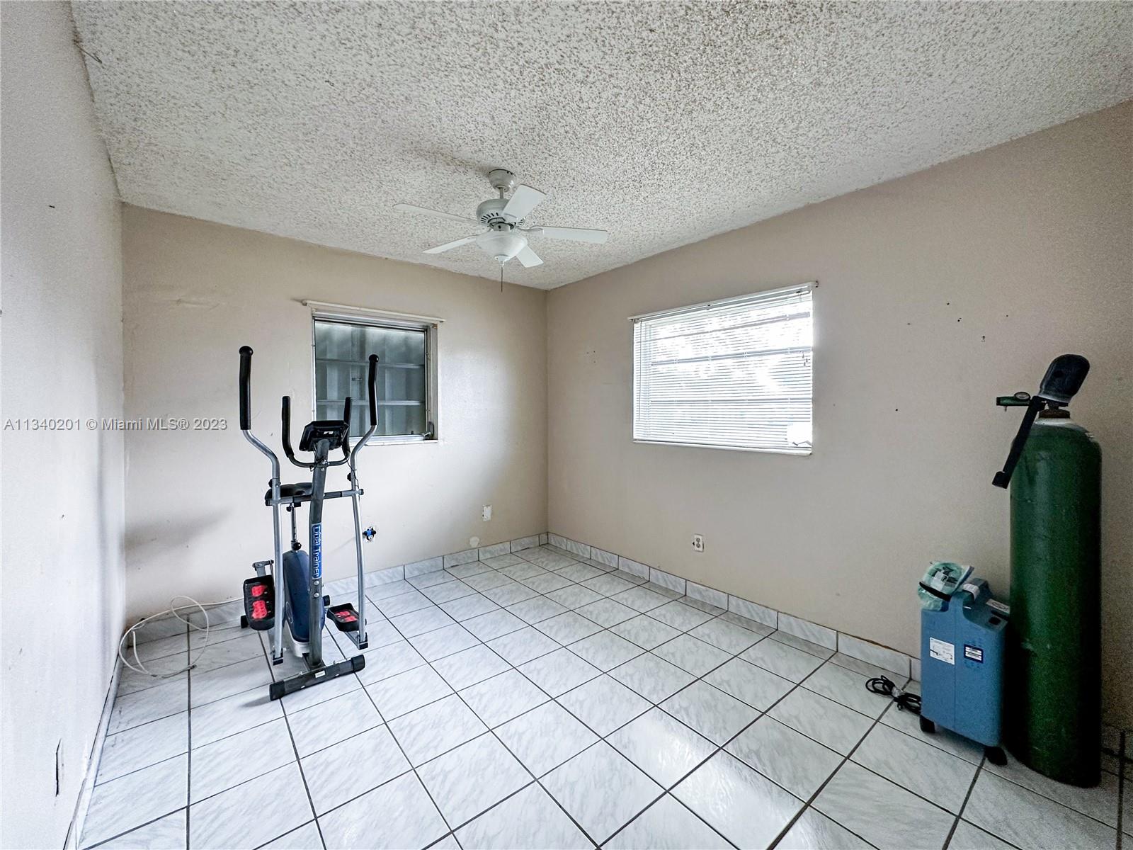 21 ST CENTURY HOMES 1ST S - Residential