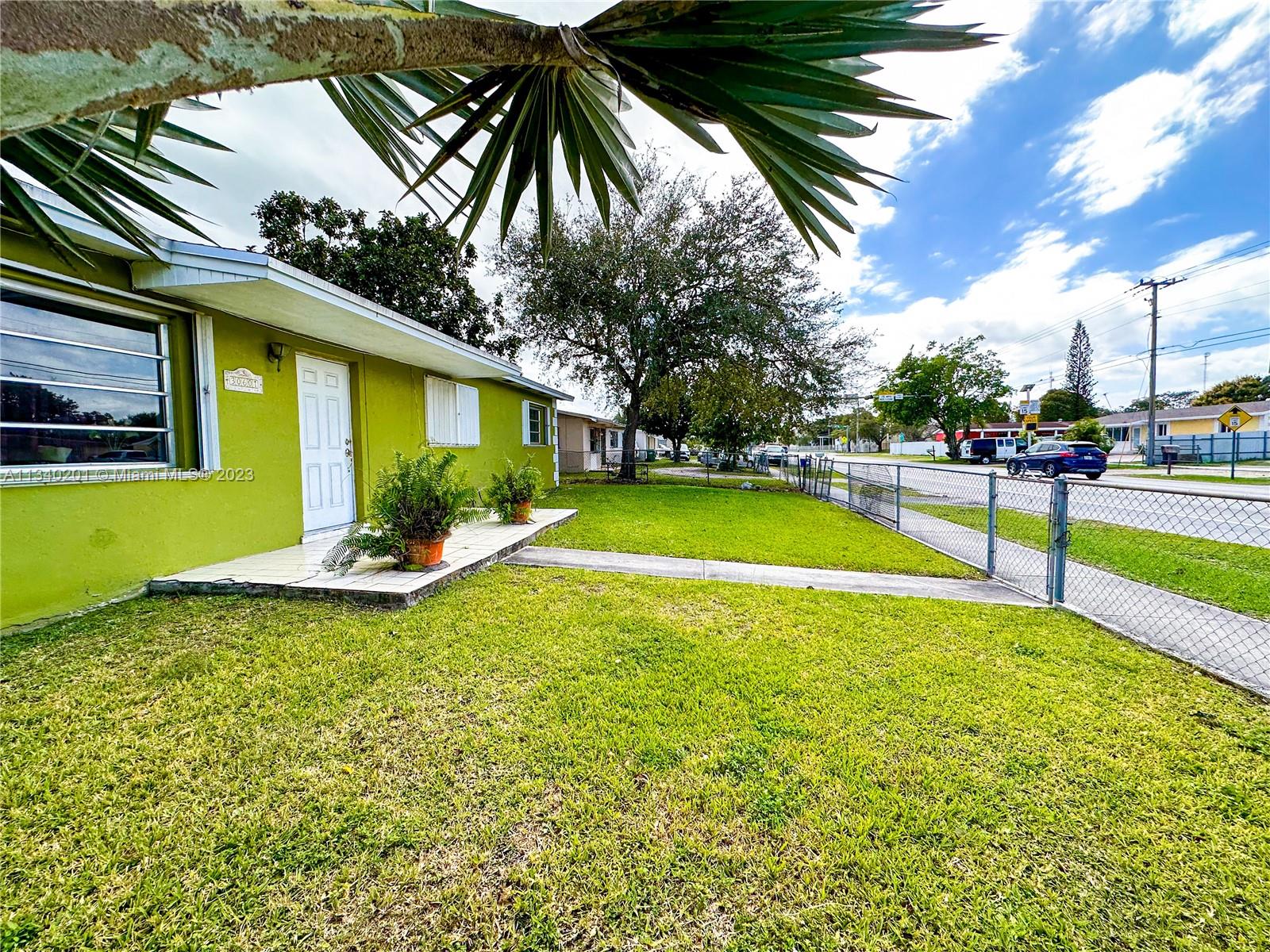 21 ST CENTURY HOMES 1ST S - Residential