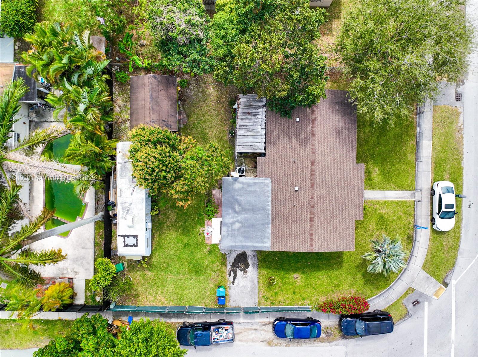 21 ST CENTURY HOMES 1ST S - Residential