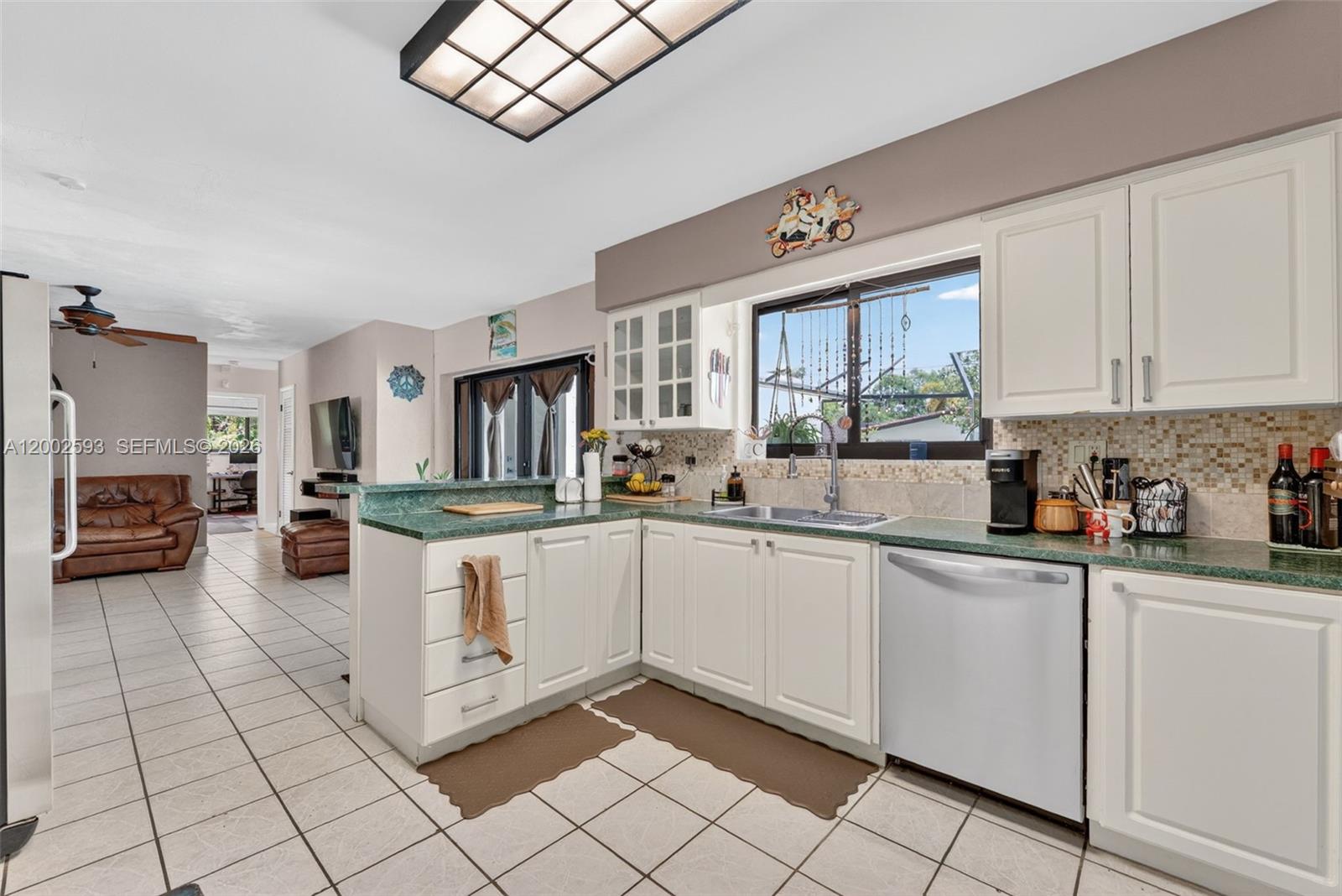 CONTINENTAL HOMES - Residential