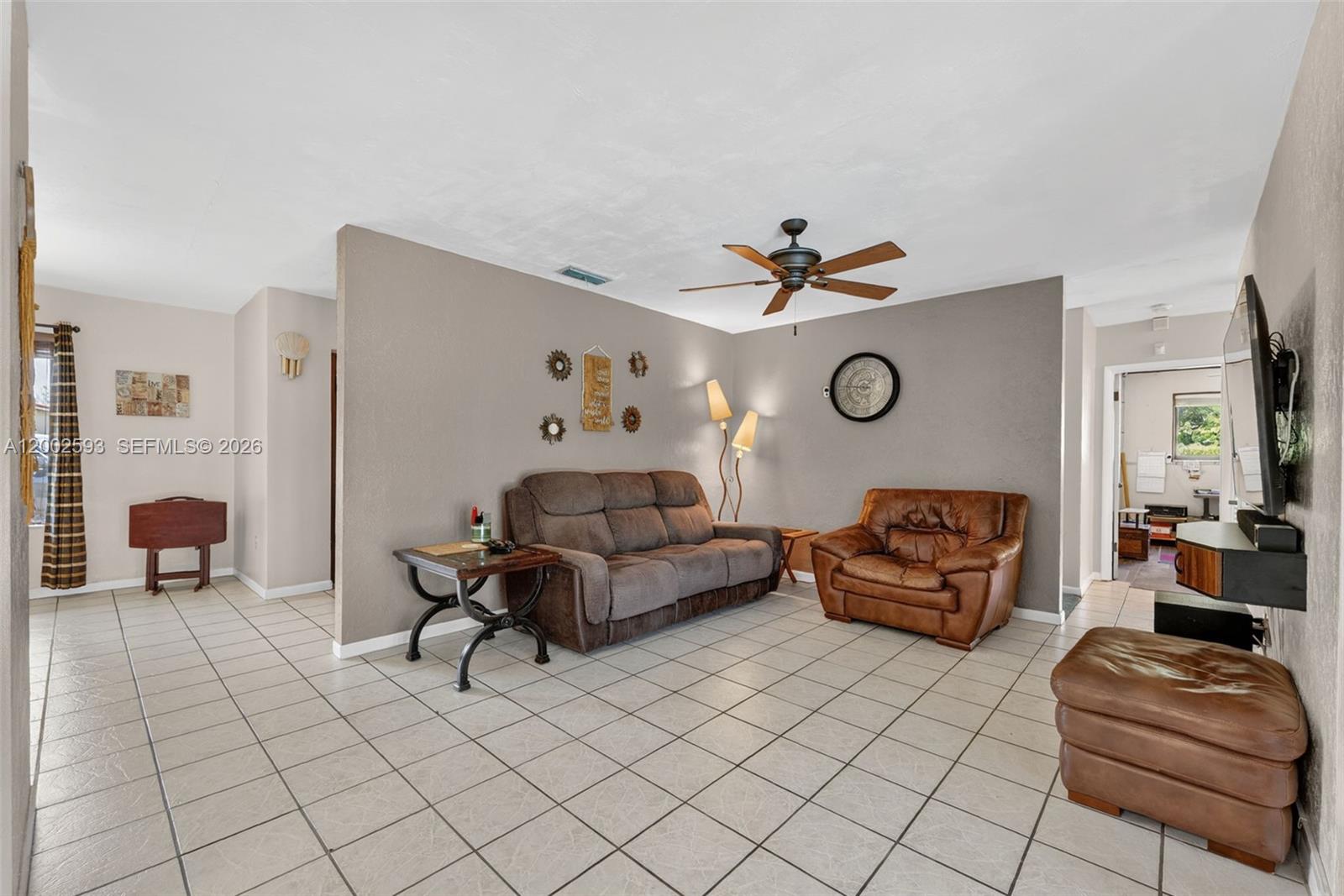 CONTINENTAL HOMES - Residential