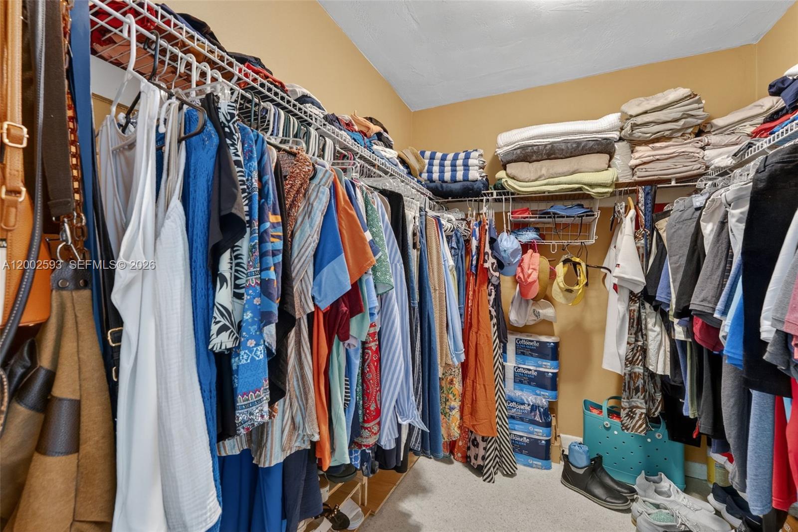 CONTINENTAL HOMES - Residential