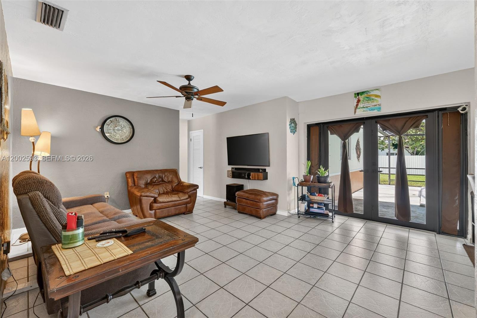 CONTINENTAL HOMES - Residential