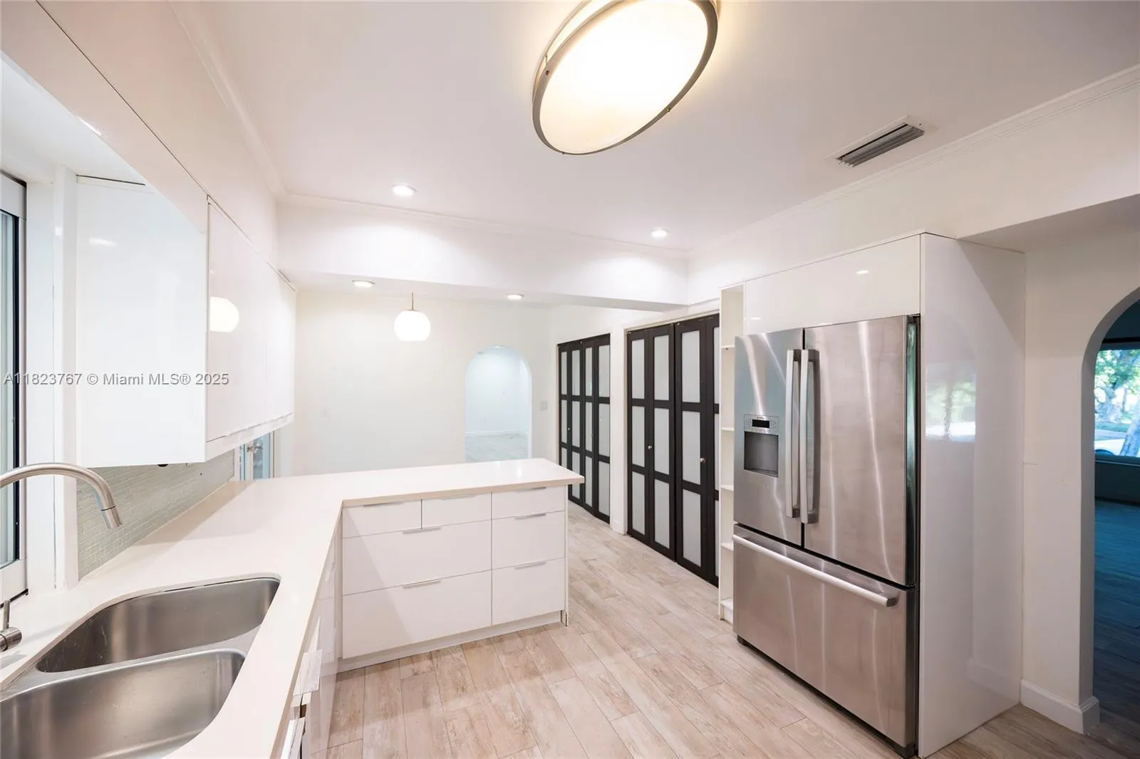 Pinecrest, Florida 33156, United States, 5 Bedrooms Bedrooms, ,3 BathroomsBathrooms,Residential,Active,153037