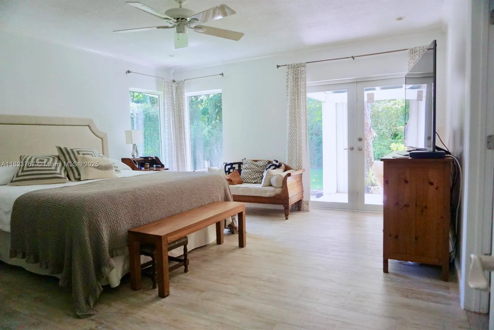 Pinecrest, Florida 33156, United States, 5 Bedrooms Bedrooms, ,3 BathroomsBathrooms,Residential,Active,153037