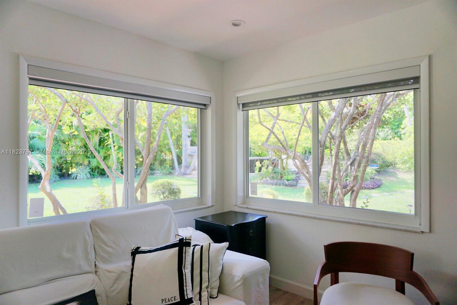 CUTLER BAY ESTATES - Residential Lease