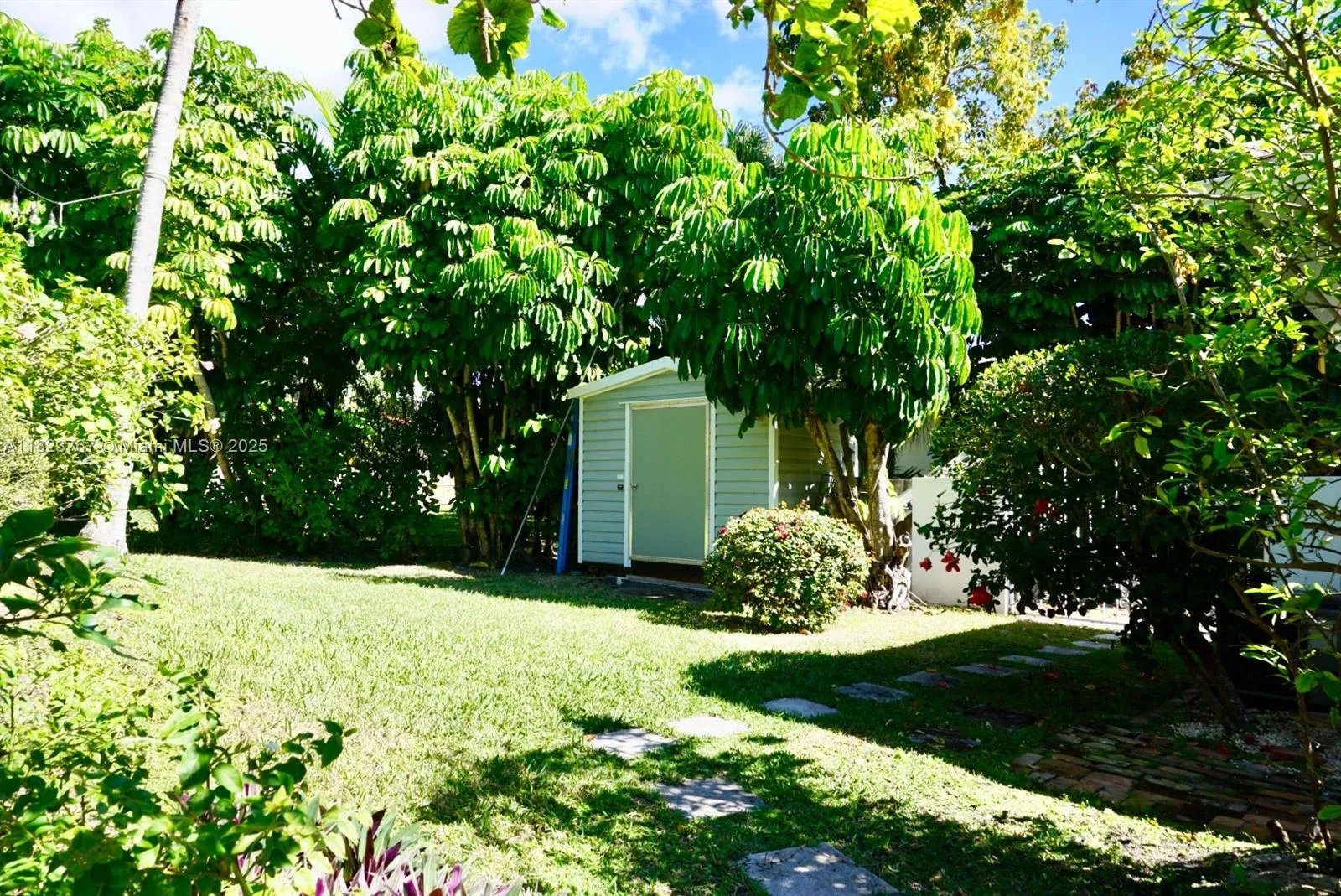 Pinecrest, Florida 33156, United States, 5 Bedrooms Bedrooms, ,3 BathroomsBathrooms,Residential,Active,153037