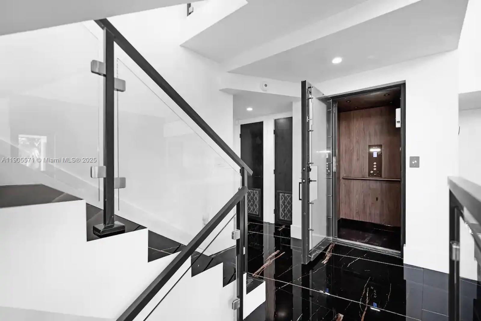 BUCCANEER PT (LARGO SOUND - Residential Lease