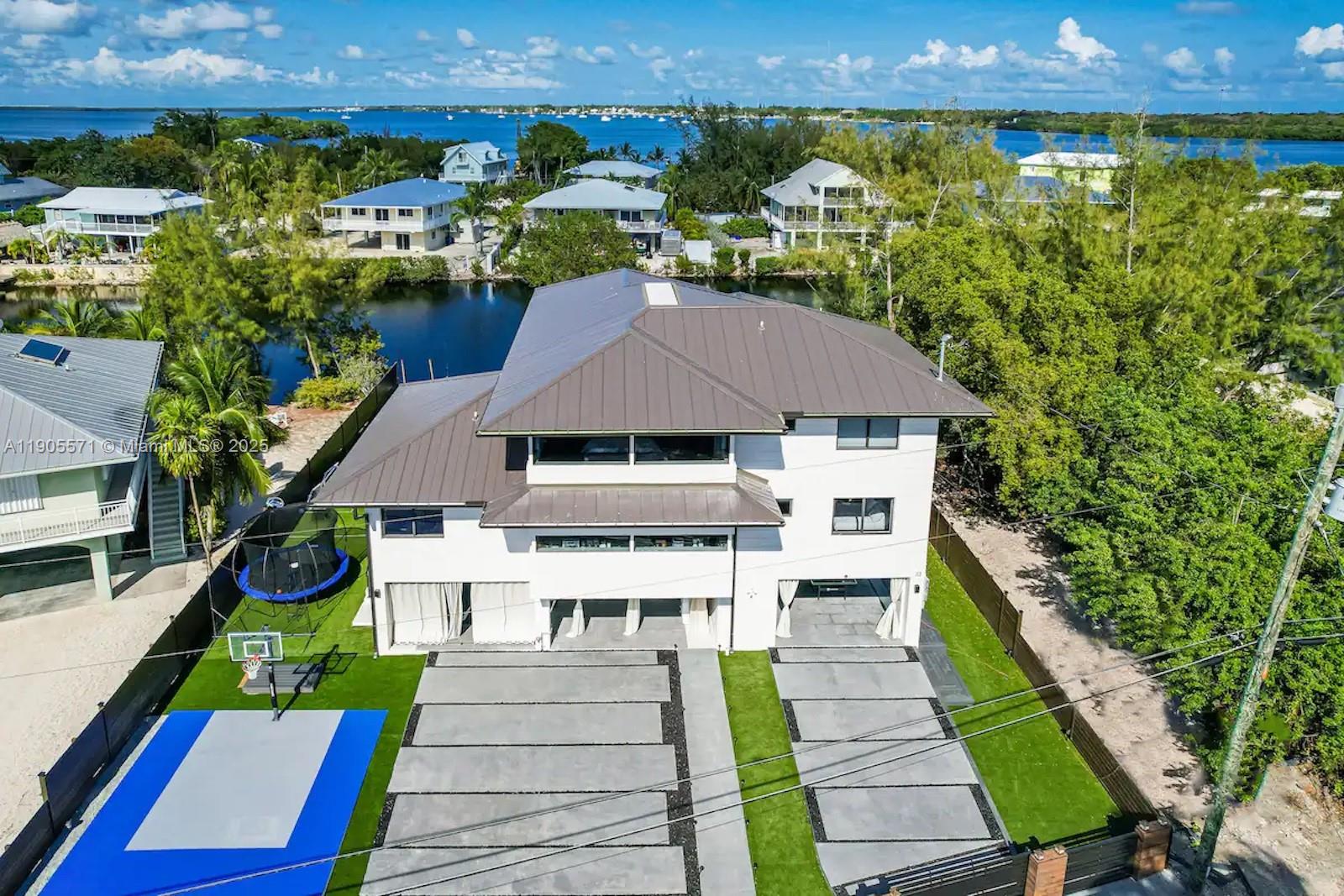 BUCCANEER PT (LARGO SOUND - Residential Lease