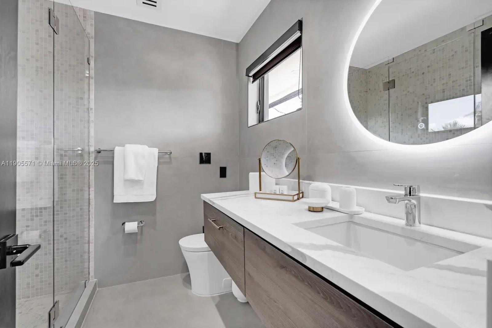 BUCCANEER PT (LARGO SOUND - Residential Lease