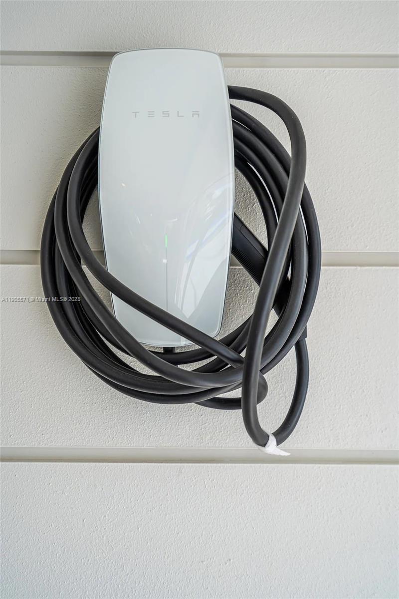 BUCCANEER PT (LARGO SOUND - Residential Lease