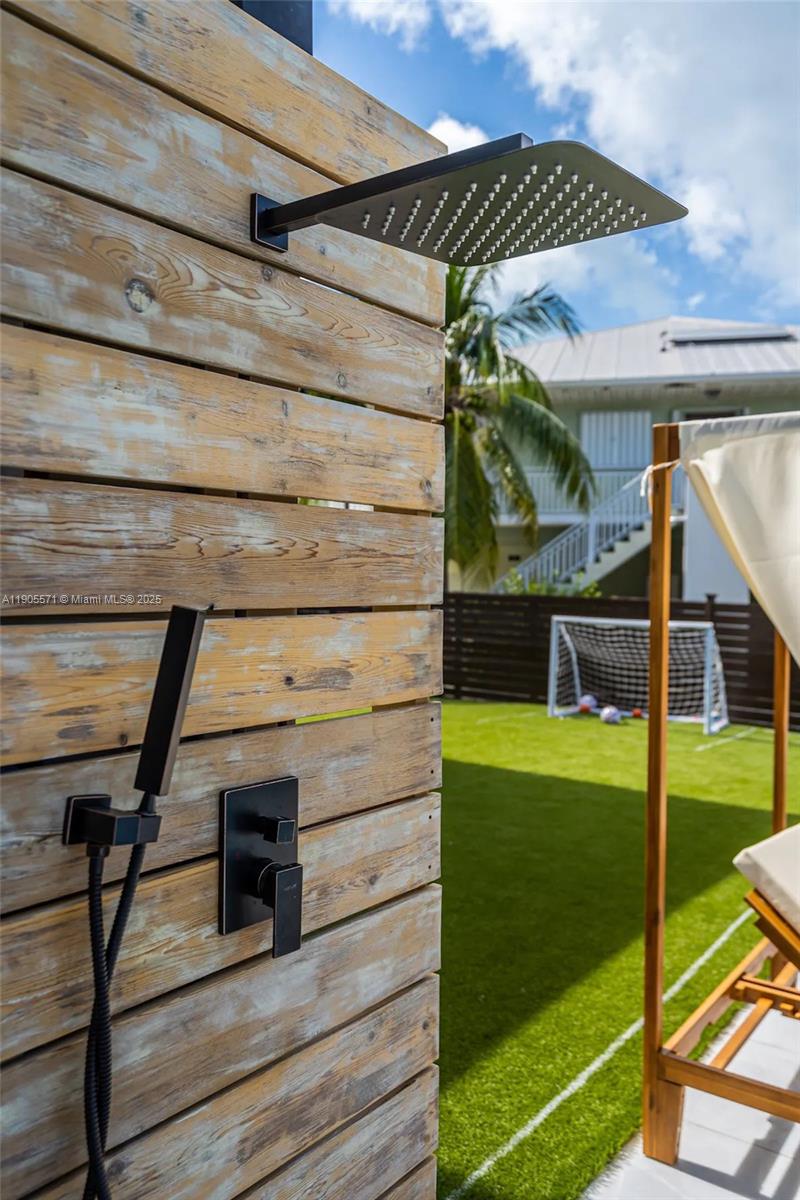 BUCCANEER PT (LARGO SOUND - Residential Lease