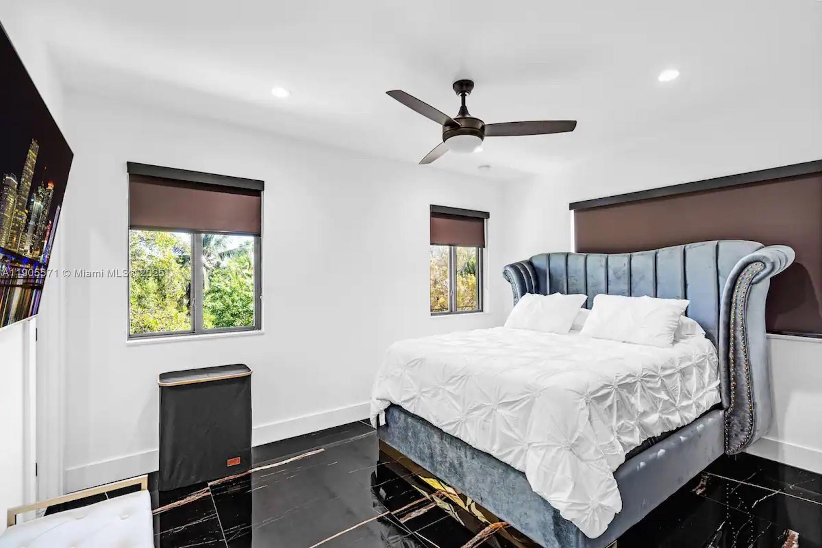 BUCCANEER PT (LARGO SOUND - Residential Lease