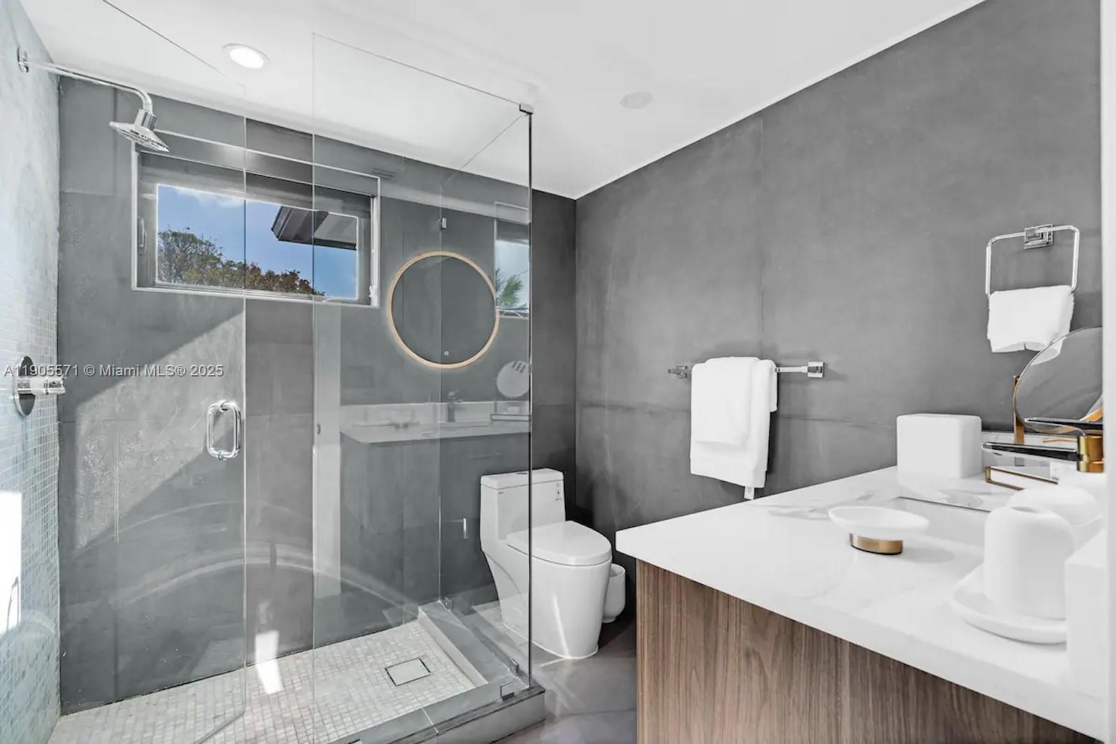 BUCCANEER PT (LARGO SOUND - Residential Lease